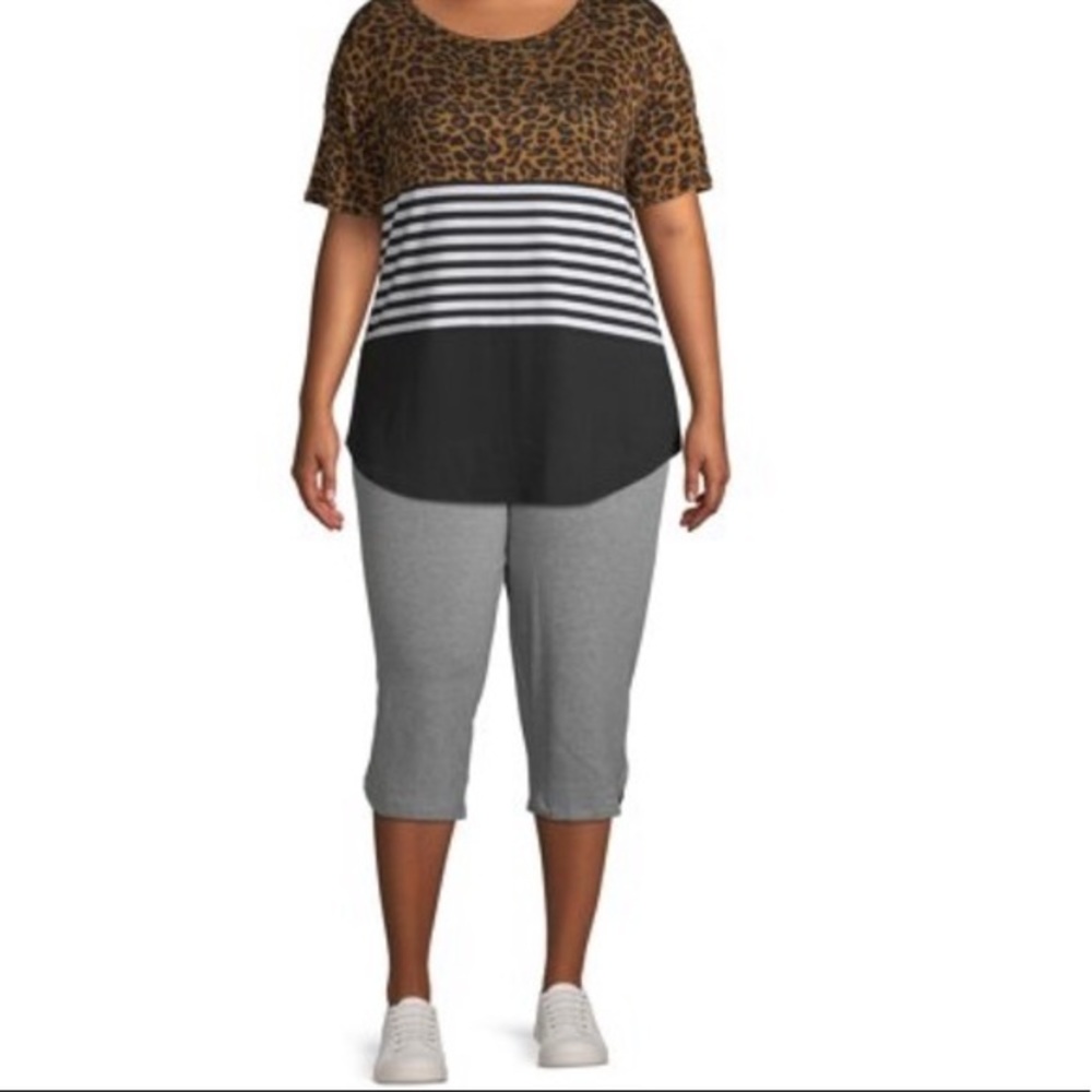 NWT Knit gray Capri pants